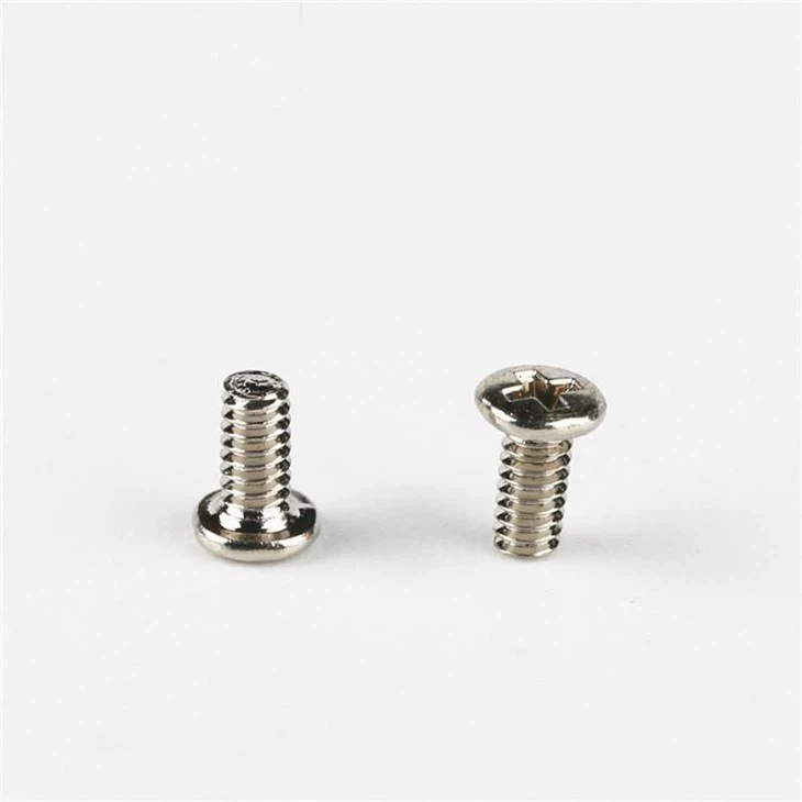 Tornillos pequeños de rosca 6mm's foto | Tienda Colosal |  BizneCubano